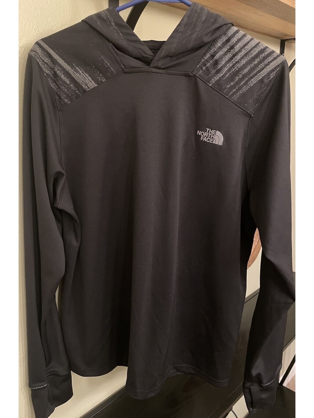 Men’s The North Face Flash Dry Hooded Long Sleeve Shirt Size Medium Black